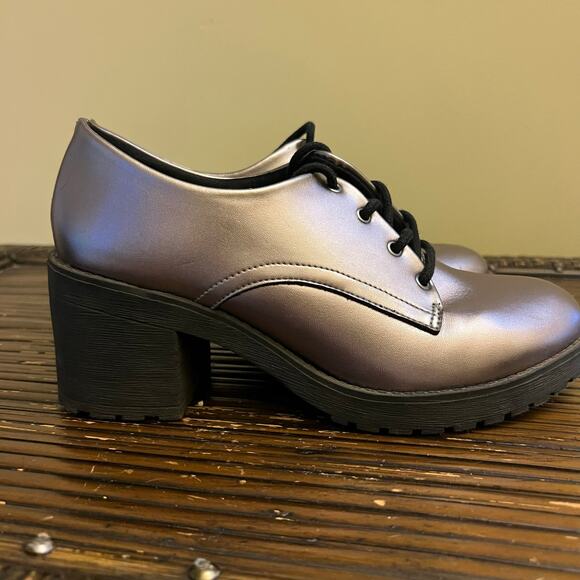 Y2K Fabiola Pezzi Womens Silver Metallic Oxford Lace Up Shoes Chunky Heel Size 9 - Picture 2 of 10
